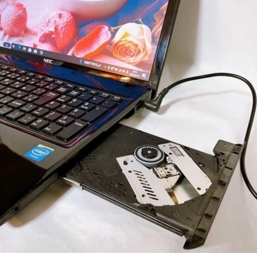 NEC ノートパソコンWEBカメラ/DVDつき 500GB  