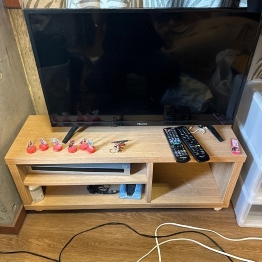 テレビ、テレビ台、ブルーレイ