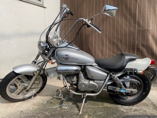 ホンダ　マグナ50