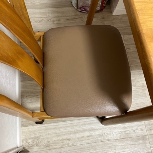 ダイニングテーブル