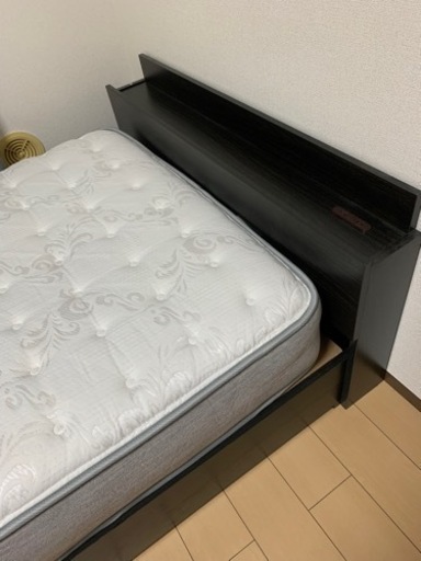 引取り限定★ニトリセミダブルベッド　極上美品