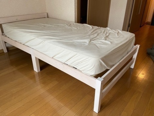 シングルベッド