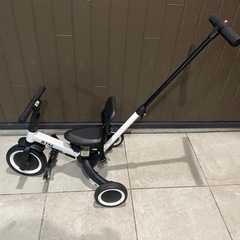 子供用三輪車の画像