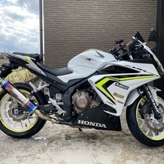 ホンダ CBR400R NC56 ホワイト 車検6年7月の画像