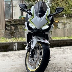 ホンダ CBR400R NC56 ホワイト 車検6年7月の画像