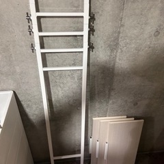 突っ張り洗濯機ラック(ホワイト)の画像