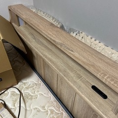 宮付き　二口コンセント付き　ライト付き　ウォールナット　セミダブルベッド　フレームのみの画像