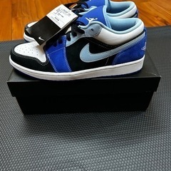 NIKE AIR JORDAN 1 LOW 