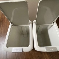 【ニトリ】20L蓋付きゴミ箱　2個の画像