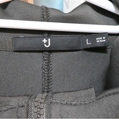 ユニクロ　+j パーカー　シミあり　服/ファッション スーツ レディースの画像