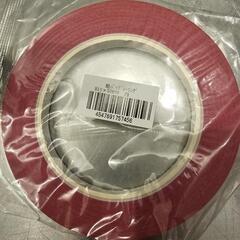 バックシーラーとテープの画像