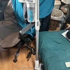【値下げ】🉐アイリスオーヤマ スティックタイプ掃除機🉐の画像