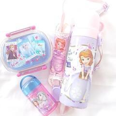 ディズニー☆キャラクター☆ランチBOXセット　弁当箱　水筒他　