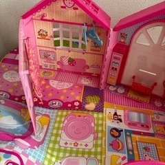 メルちゃんのおうちと救急車のセットの画像