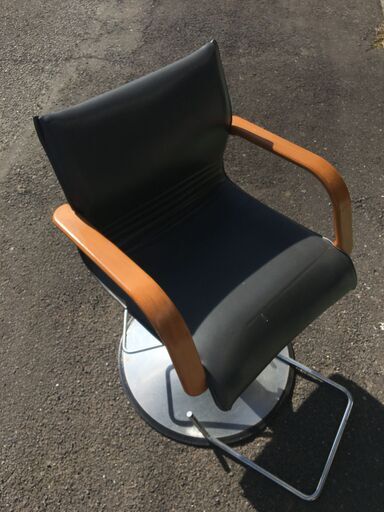 美容室　カット椅子　TAKARA BEAUTY CHAIR