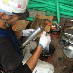 【防水工事補助スタッフ：正社員】未経験スタートでも２年目でまさかの年収500万！ あなたの頑張りがしっかり給与に反映されます★ 社内イベントも多数★楽しく働ける♬の画像