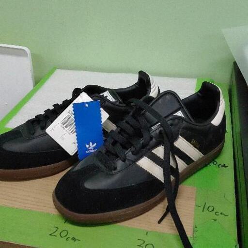 0216-046 スニーカー