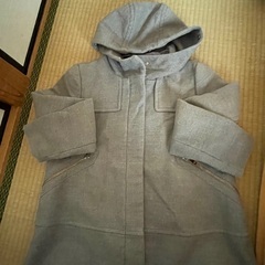 レデイース服とズボンの画像