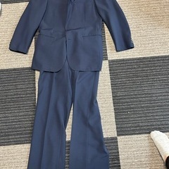 スーツとズボン ②の画像