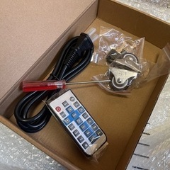 未使用品 屋内用 デジタルサイネージ S32R ホワイト 電子看板 32インチ 液晶看板 動画•静止画OK スピーカー付属 A型看板 店舗什器 ③の画像