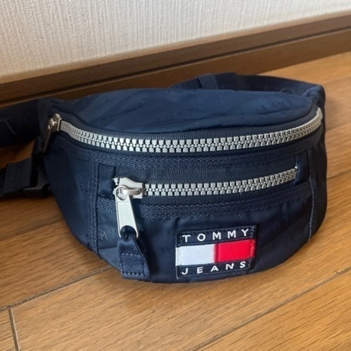 トミージーンズ　ボディバッグ　ショルダーバッグ