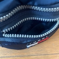 トミージーンズ　ボディバッグ　ショルダーバッグの画像