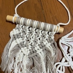 ミニマクラメ2つ。