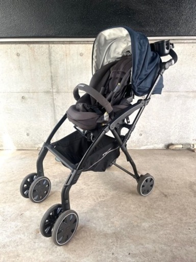 combi コンビ　ベビーカー　AttO type-S  ネイビー色