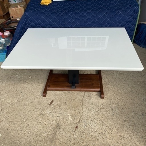 【中古品】シギヤマ家具工業 昇降式テーブル 少々キズあり