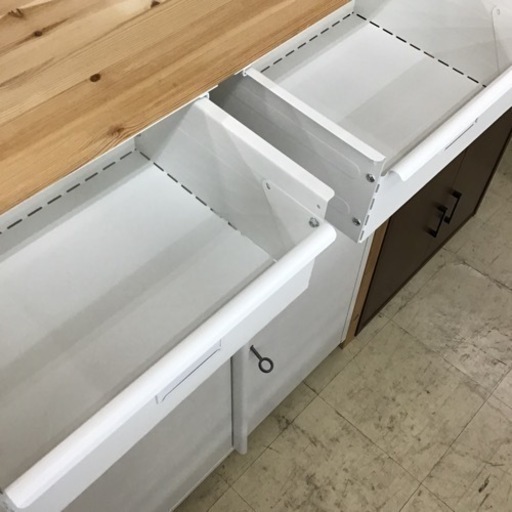 IKEA シェルフユニット IVAR スチール収納（鍵）付き