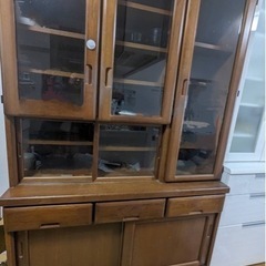 食器棚、木目