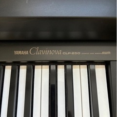 ヤマハ　電子ピアノ　clavinova CLP250の画像