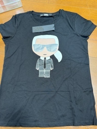 カール・ラガーフェルド Tシャツ
