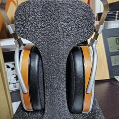 HIFIMAN 平面磁気駆動型ヘッドフォン HE1000 V2 シルバー　ハイファイマンの画像