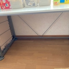 白いデスクの画像