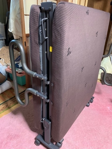折り畳みベッド