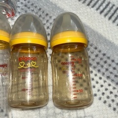 哺乳瓶、マグ、ミニーおしゃぶりの画像