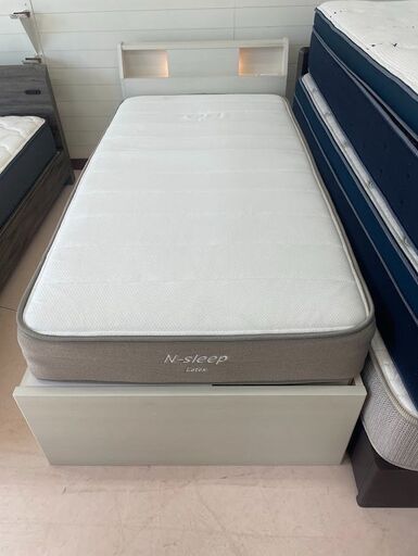 ニトリ　収納たくさんシングルベッド