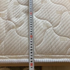 ニトリ　マットレス　セミダブルの画像