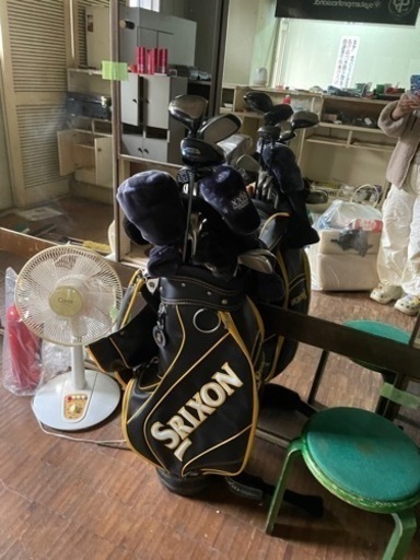 Srixon ゴルフキャディーバッグ　ゴルフクラブ