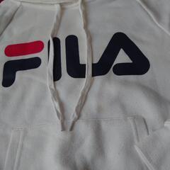 FILAパーカーの画像