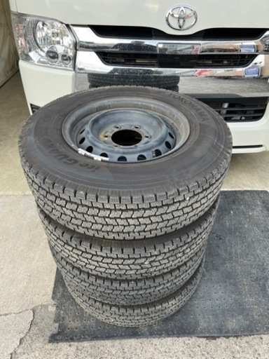 純正てっちん4本セット。ハイエースなど。