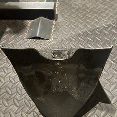 アンダーカウルの画像