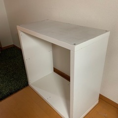 ラック　白の画像