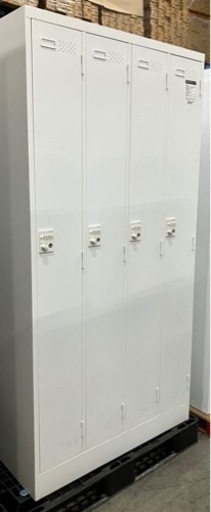 値下げ！4人用ロッカー