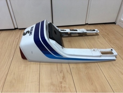 gsx250e gsx400e タンク　テールカウル　テールランプ