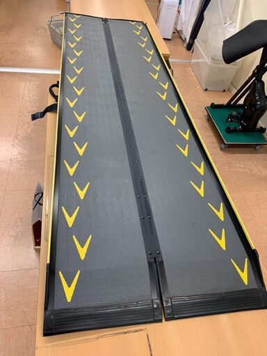 【引取限定】【モノマニア四日市】 スマートスロープ　CA-S250　250cm 折りたたみ　コンパクトスロープ