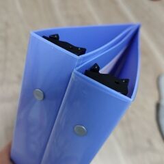 青色リングファイル二個セットの画像