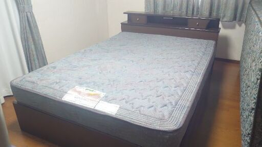 『♦格安♦運搬組み立てサービス有』ダブルベッド☆ヘッドライト・ヘッド収納☆贅沢なマット下収納付き