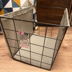 新品未使用 ダイソー ¥500商品 ワイヤー 布収納 カラーボックス 対応サイズ グレー 収納の画像